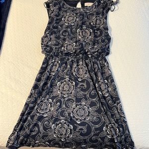 Navy floral dress from Loft. Soft fabric. Worn once.